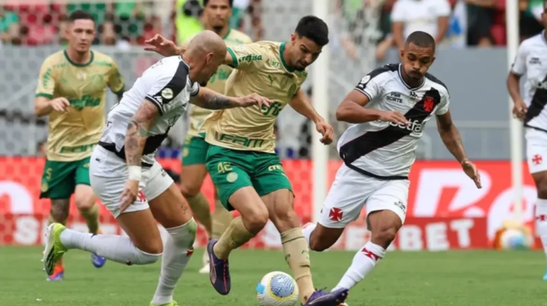 Palmeiras ganha do Vasco e retoma a vice-liderança do Brasileiro